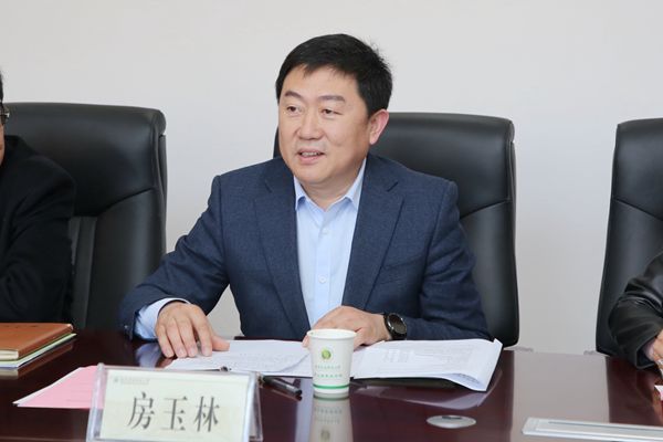 1c8b65f91be7443ca58360d93cad5655.jpg 副校长房玉林致辞.jpg